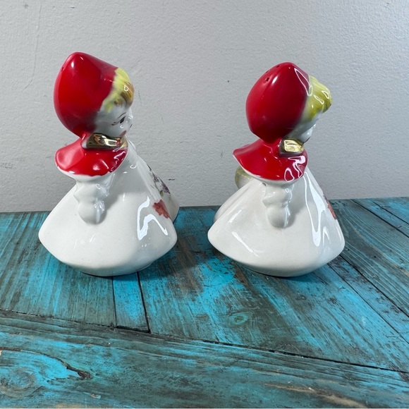 Vintage 40s 50s Regal Hull Little Red Riding Hood Ceramic Salt and Pepper Shaker - Picture 7 of 16